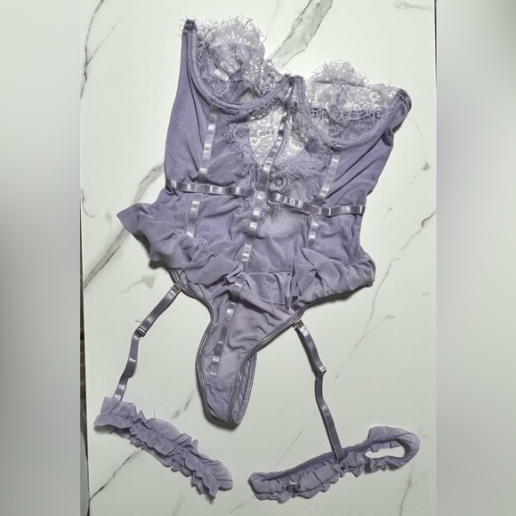 Lilac purple lace ruffle trim garter bodysuit lingerie - xS - Picture 3 of 5